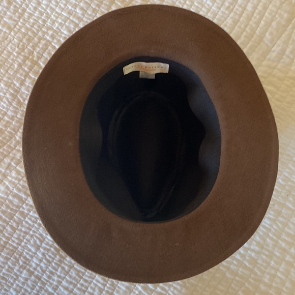 Brown Fedora with Gold Band - Picture 6 of 8